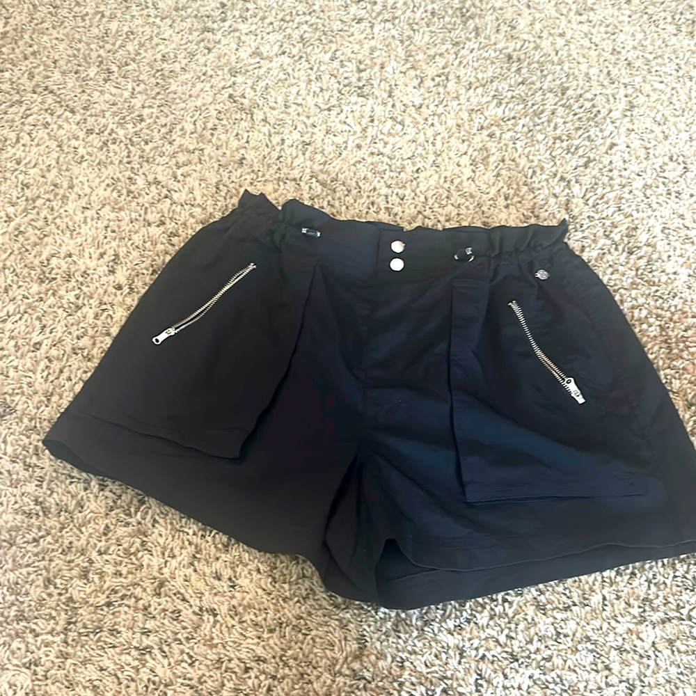 Calia tied waist casual shorts with zipper feature